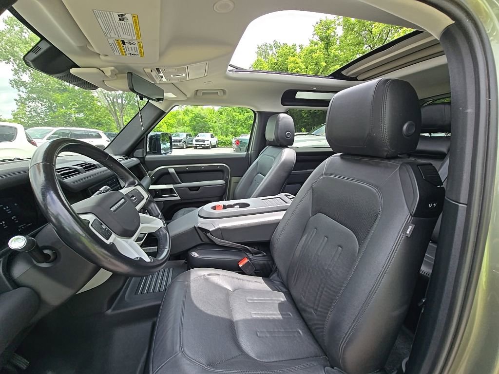 Used 2021 Land Rover Defender 90 First Edition AWD/4WD image 15