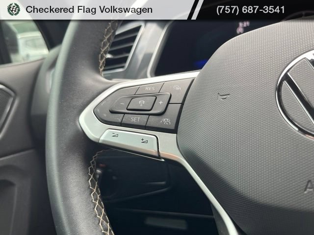 Used 2023 Volkswagen Tiguan SE R-Line FWD image 35