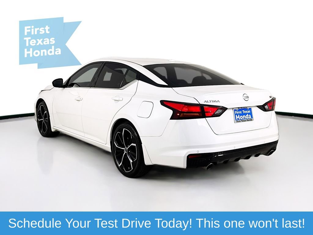 Used 2024 Nissan Altima 2.5 SR w/ SR Premium Package FWD image 6