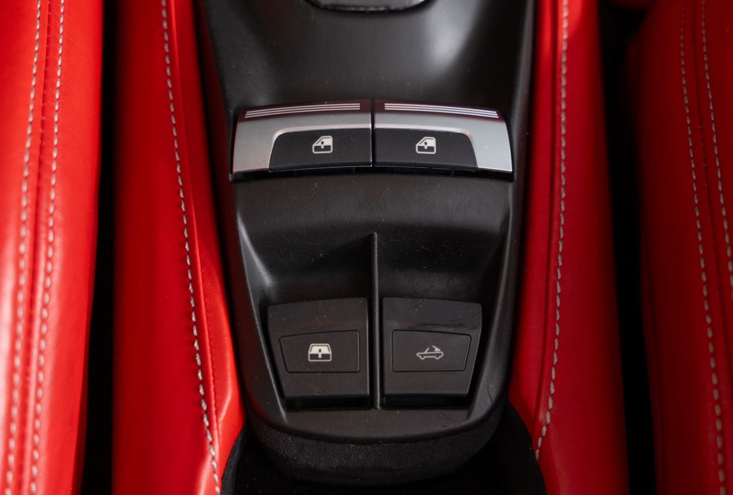 Used 2019 Ferrari 488 Spider image 50