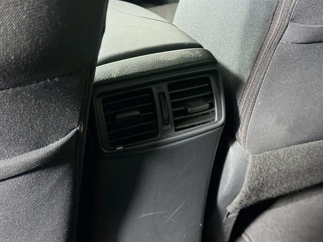 Used 2018 Nissan Rogue S AWD/4WD image 29