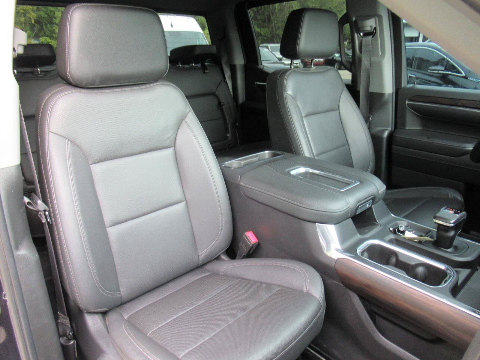 Used 2022 GMC Sierra 1500 SLT w/ SLT Premium Plus Package AWD/4WD image 13