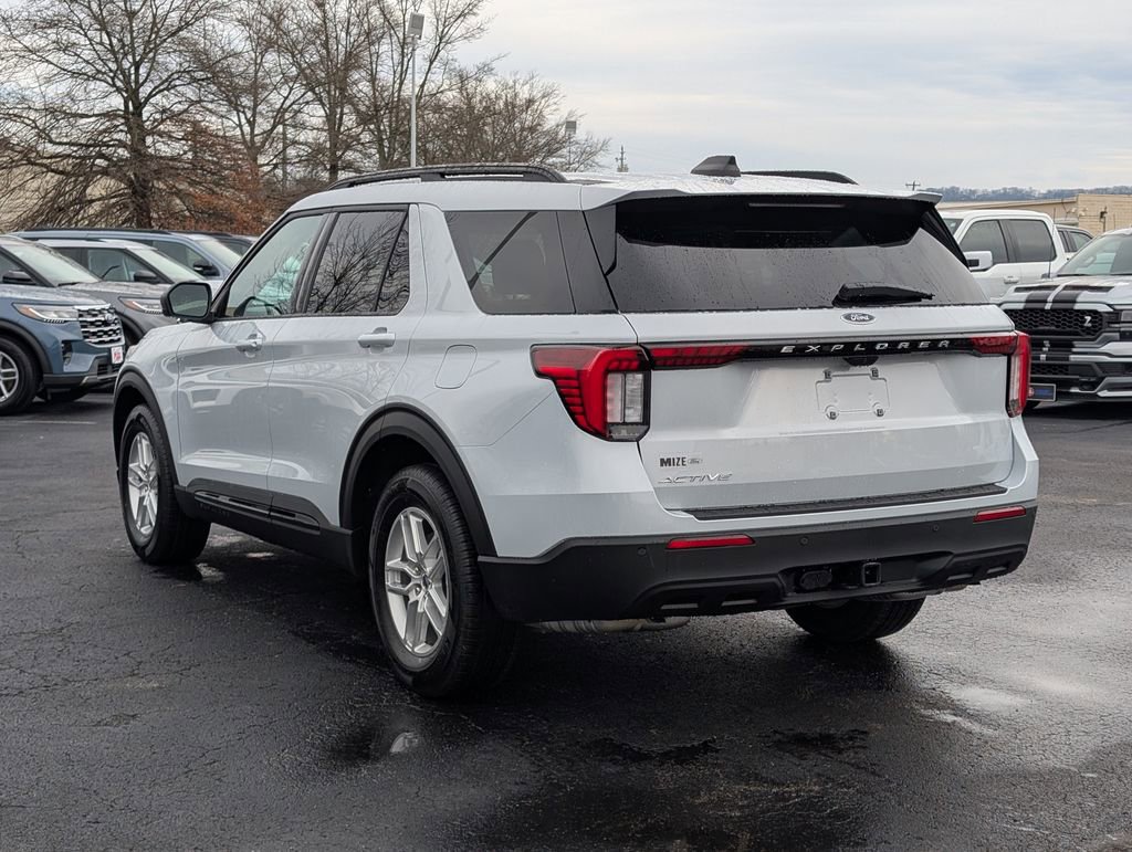 New 2026 Ford Explorer Active image 4