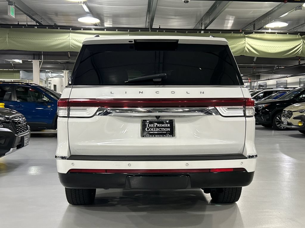 Certified 2023 Lincoln Navigator L Reserve AWD/4WD image 3