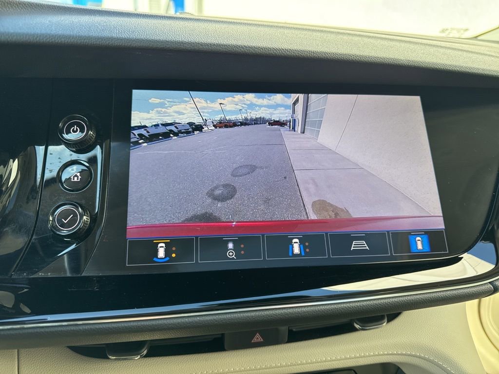 Used 2021 Buick Envision Avenir w/ Technology Package II image 19