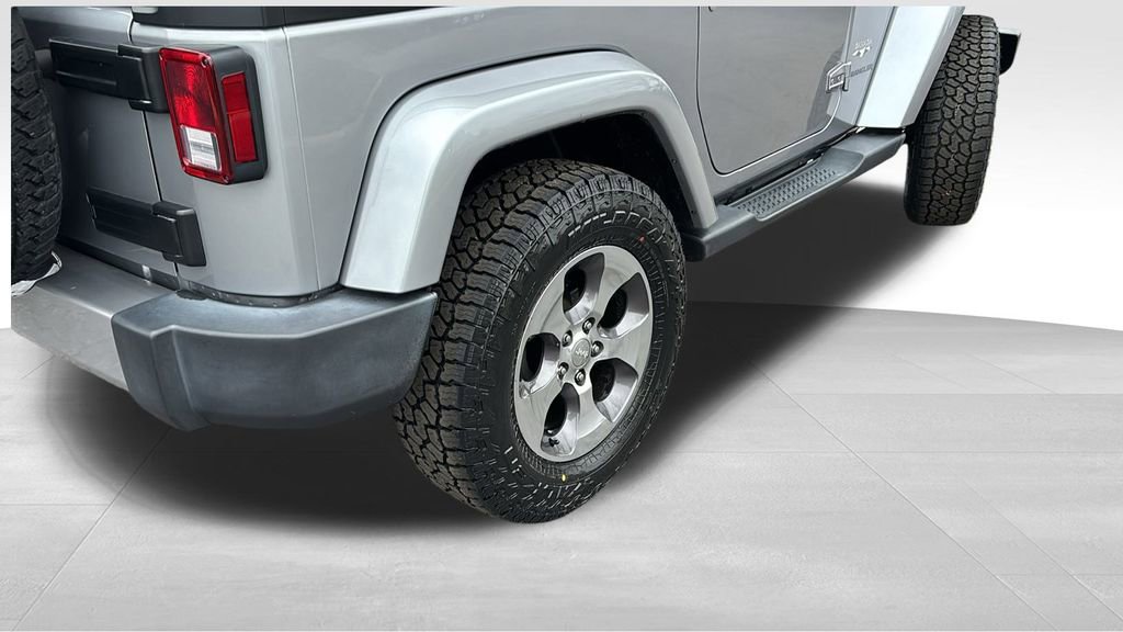 Used 2017 Jeep Wrangler Sahara image 8