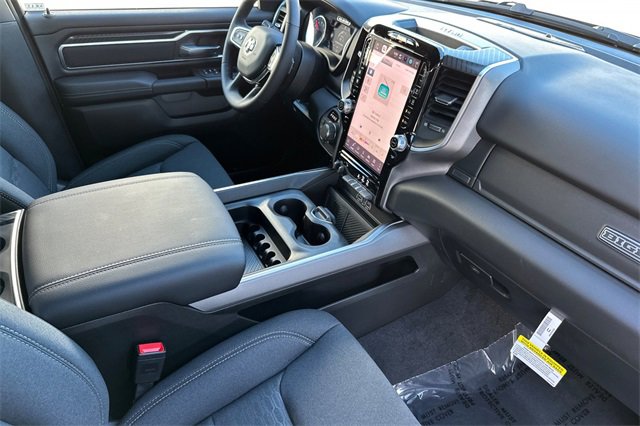 New 2026 RAM 1500 4x4 Crew Cab image 16