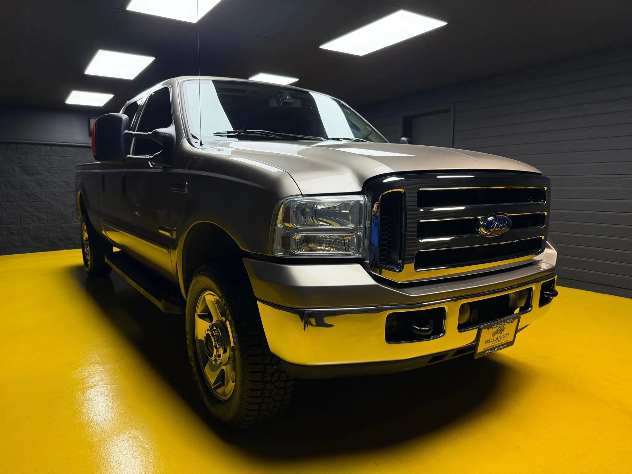 Used 2007 Ford F350 Lariat AWD/4WD image 2