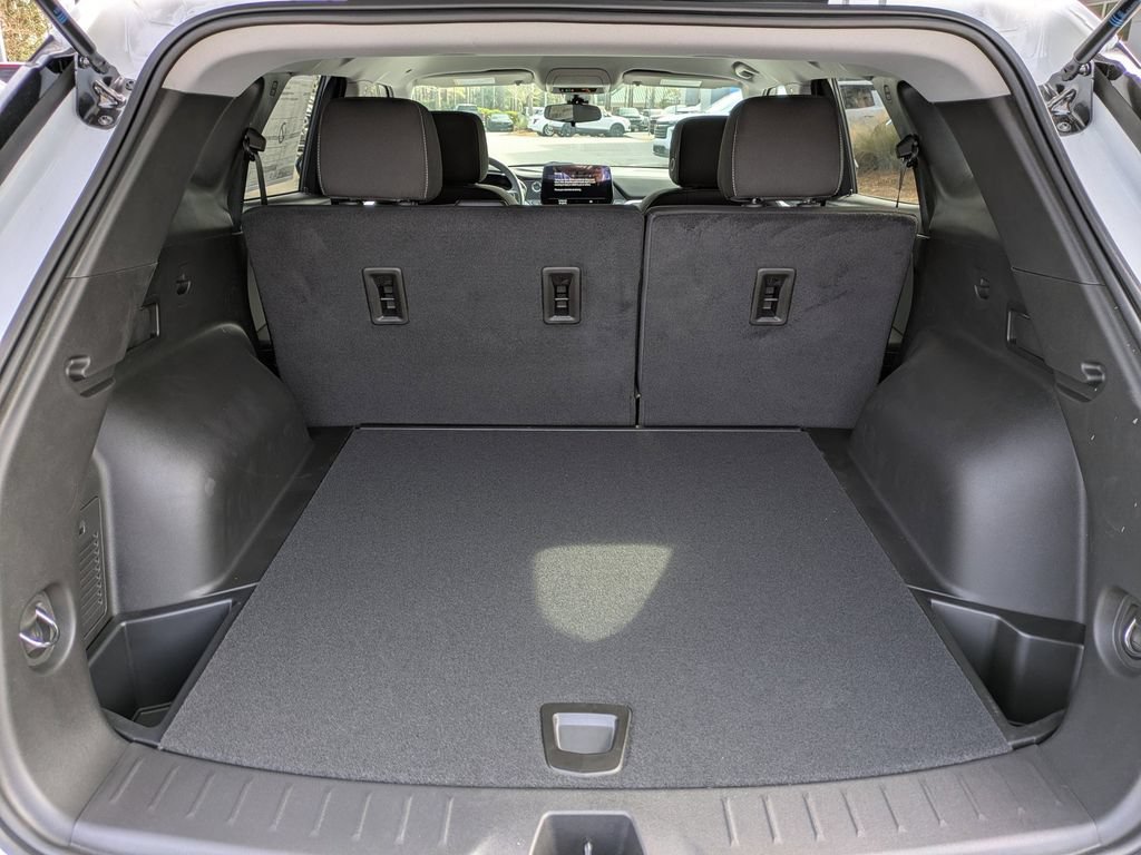 New 2025 Chevrolet Blazer LT w/ Midnight/Sport Edition FWD image 14