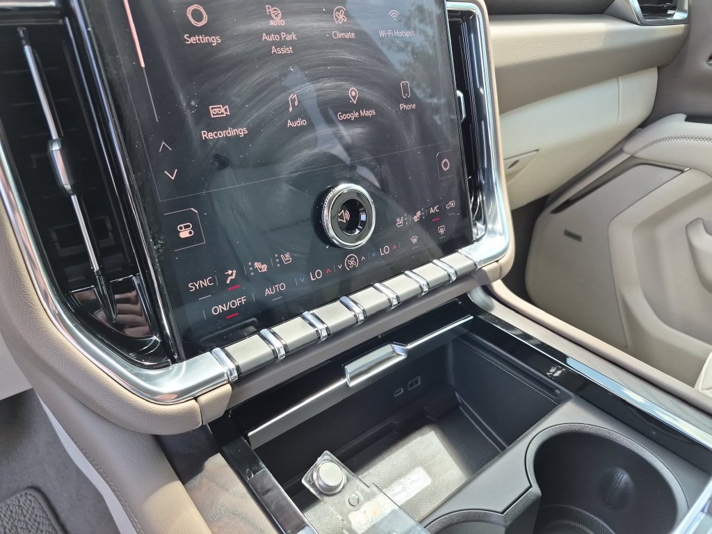 New 2026 GMC Yukon Denali w/ Denali Reserve Package AWD/4WD image 24