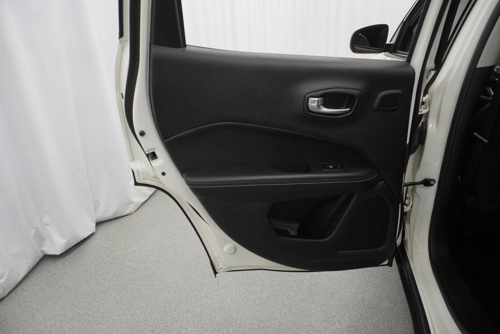 Certified 2020 Jeep Compass Latitude image 44