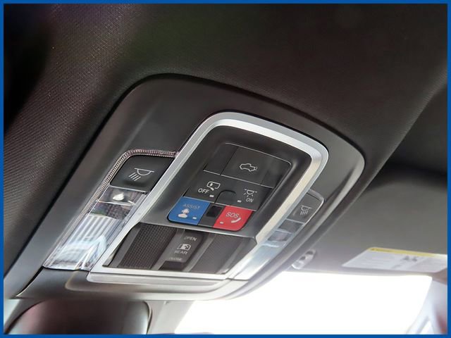 Used 2023 RAM 1500 Laramie AWD/4WD image 17