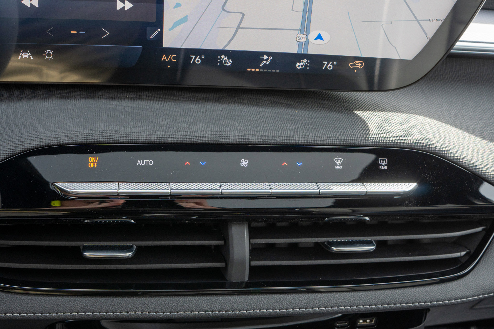 New 2026 Buick Enclave Sport Touring w/ Power Package image 13