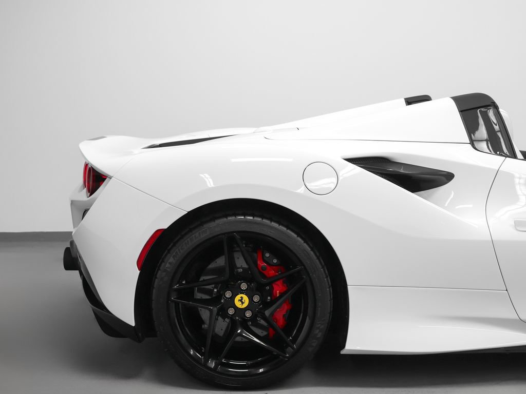 Certified 2022 Ferrari F8 Tributo RWD image 38
