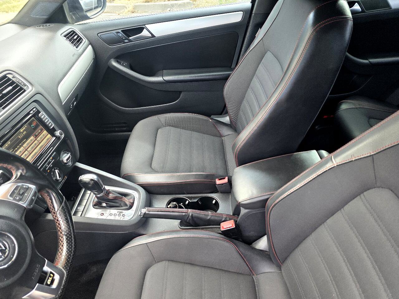 Used 2013 Volkswagen Jetta GLI FWD image 7