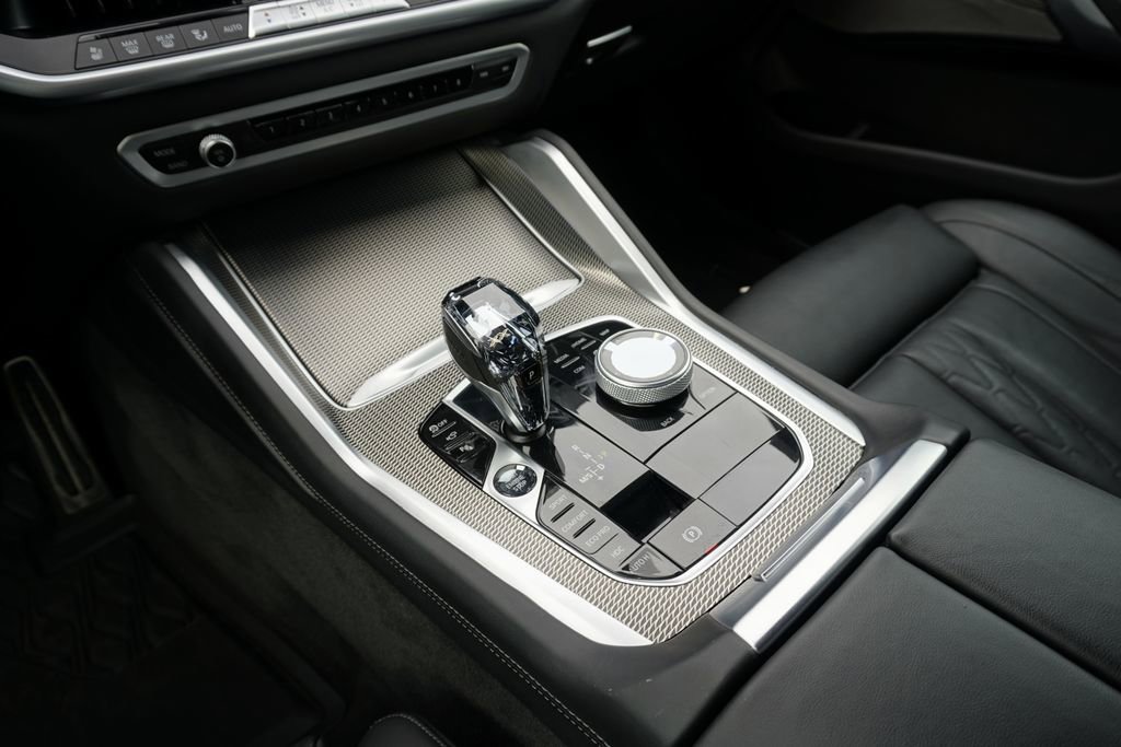 Used 2023 BMW X6 xDrive40i w/ Executive Package image 14