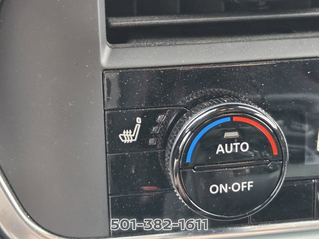 Used 2025 Nissan Rogue SV AWD/4WD image 24