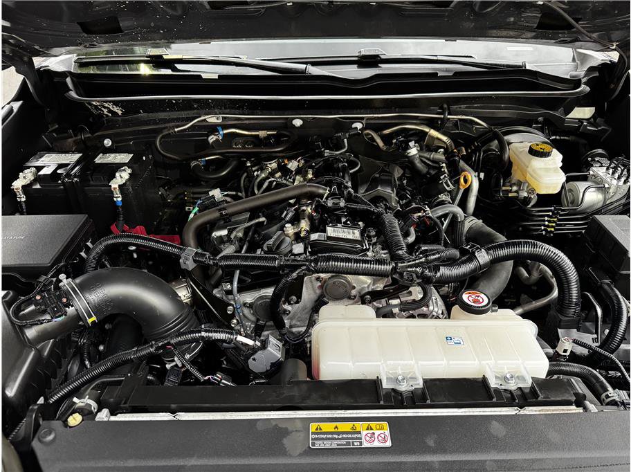 Used 2025 Toyota Tacoma SR5 AWD/4WD image 28