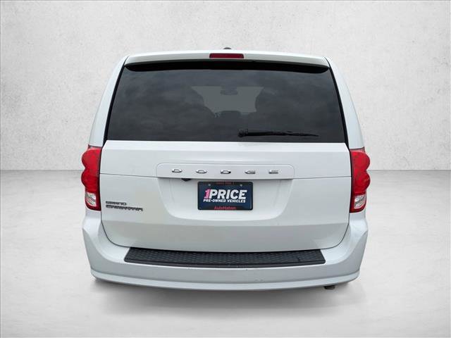 Used 2016 Dodge Grand Caravan SXT image 7