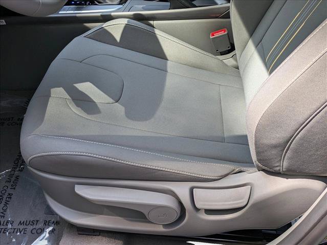 New 2026 Hyundai Elantra SEL Sport Premium FWD image 4