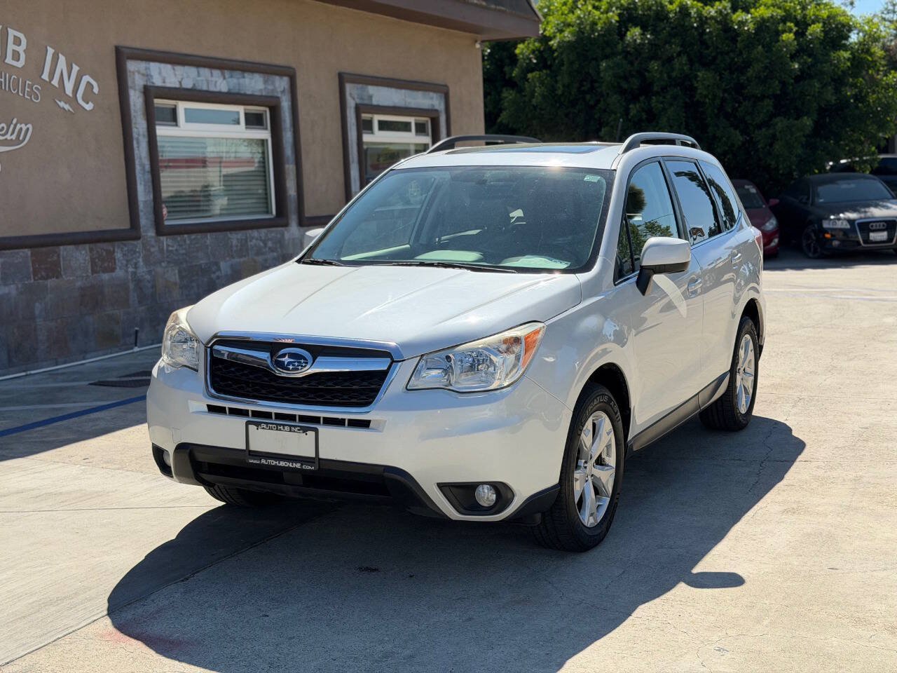 Used 2014 Subaru Forester 2.5i Limited w/ Popular Package #1 AWD/4WD image 2