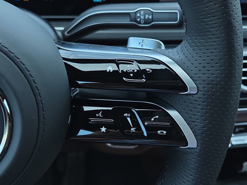 Certified 2026 Mercedes-Benz GLS 450 4MATIC image 23