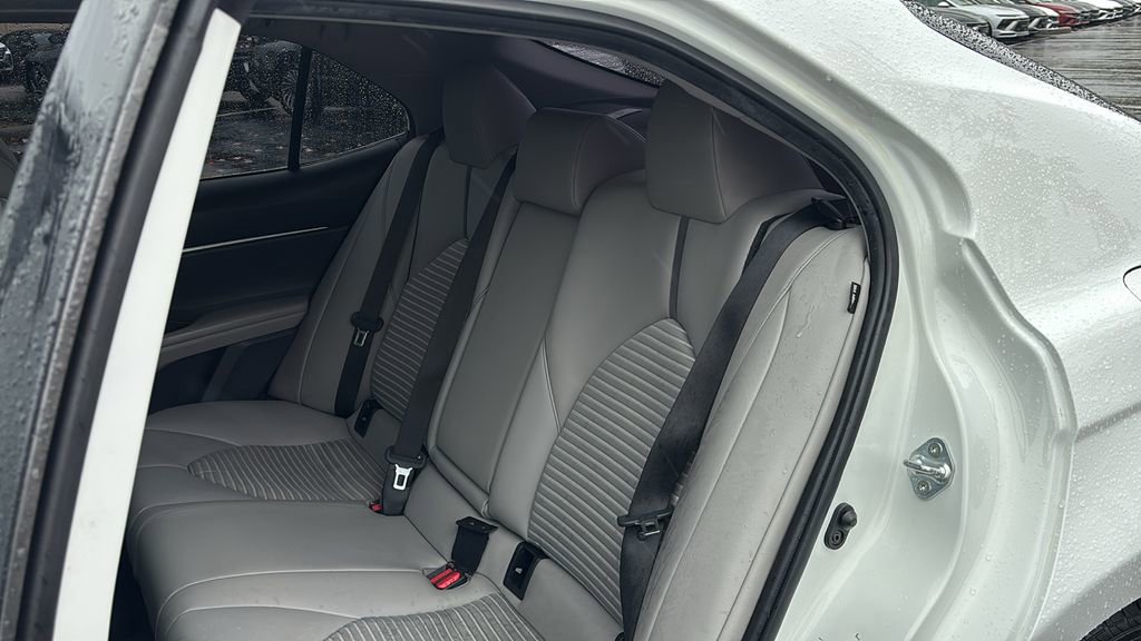 Used 2022 Toyota Camry SE image 27