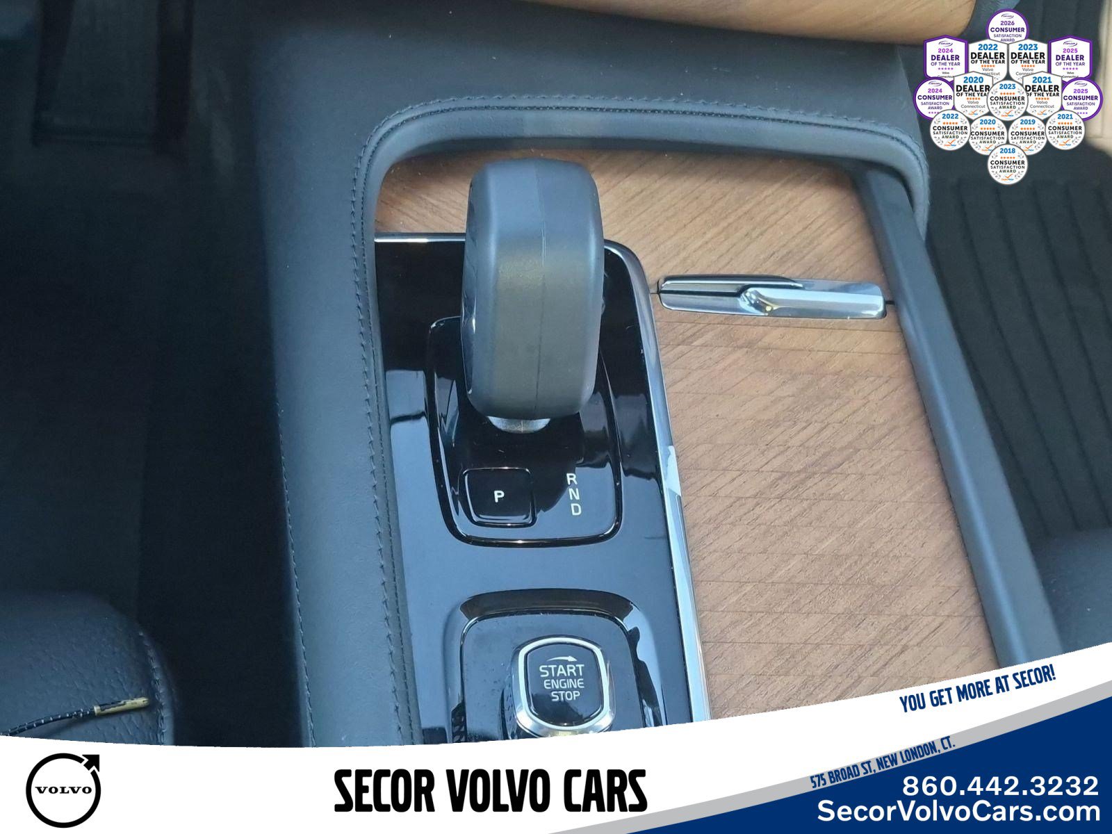 Used 2024 Volvo XC90 T8 Plus w/ Protection Package Premier AWD/4WD image 13