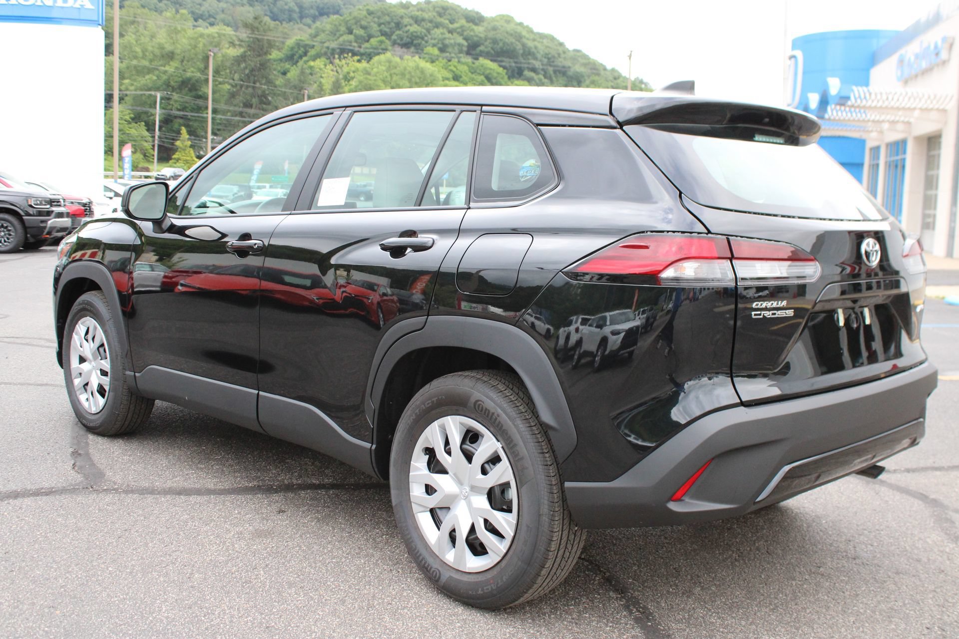 New 2026 Toyota Corolla Cross L AWD/4WD image 9