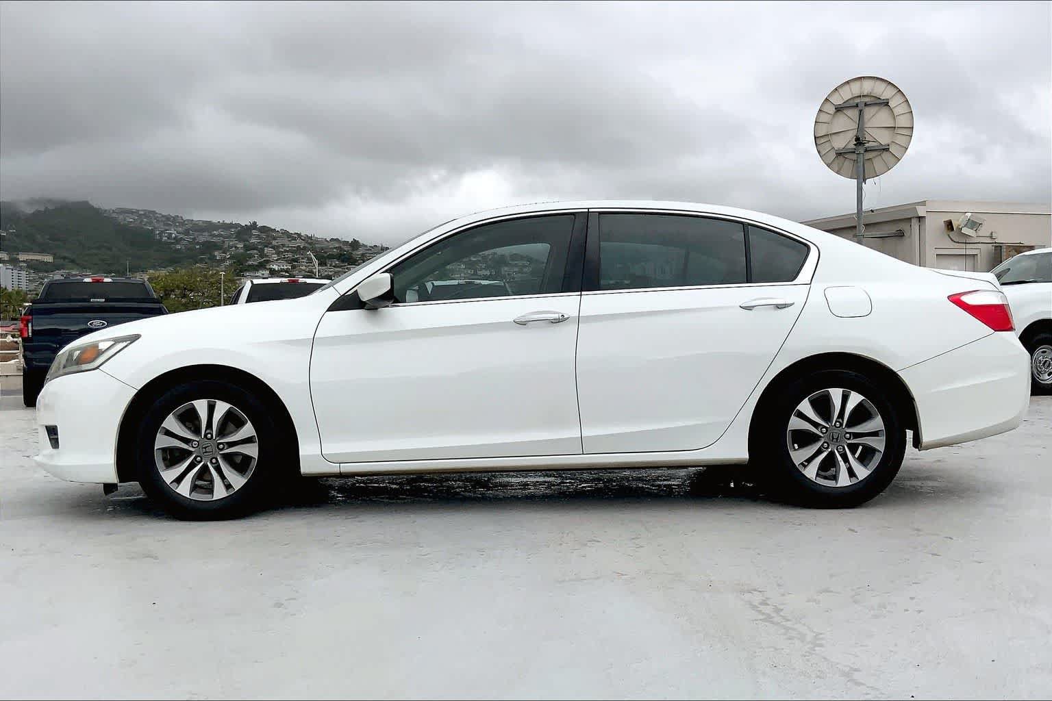 Used 2015 Honda Accord LX image 3
