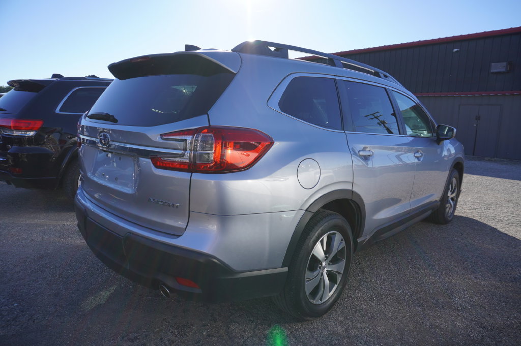 Used 2024 Subaru Ascent Premium w/ Convenience Package AWD/4WD image 6