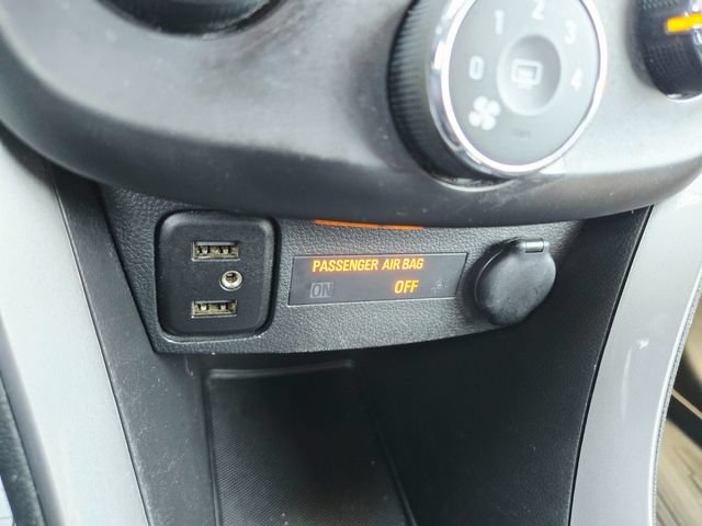 Used 2021 Chevrolet Trax LT w/ LT Convenience Package FWD image 25