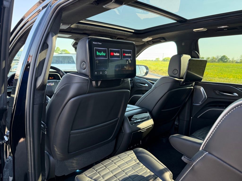 Used 2023 Cadillac Escalade V image 11