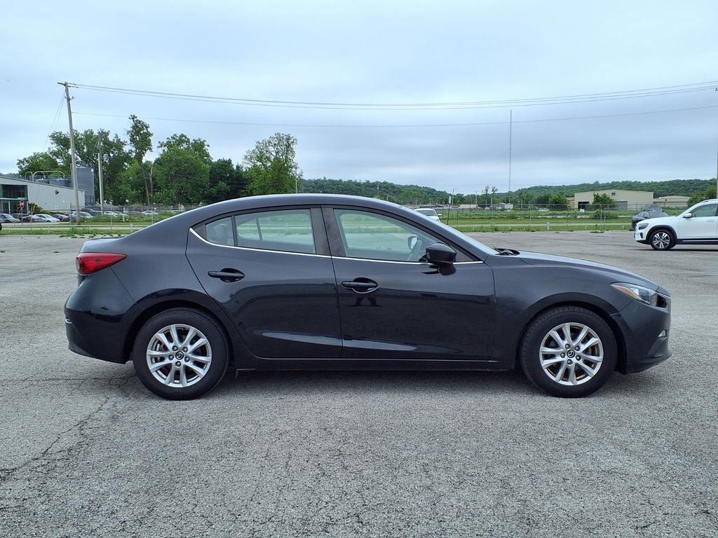 Used 2016 MAZDA MAZDA3 i Sport w/ Preferred Equipment Package FWD image 8