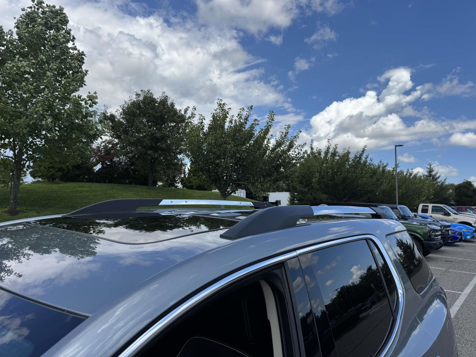 Used 2023 GMC Acadia Denali w/ Denali Technology Package image 11