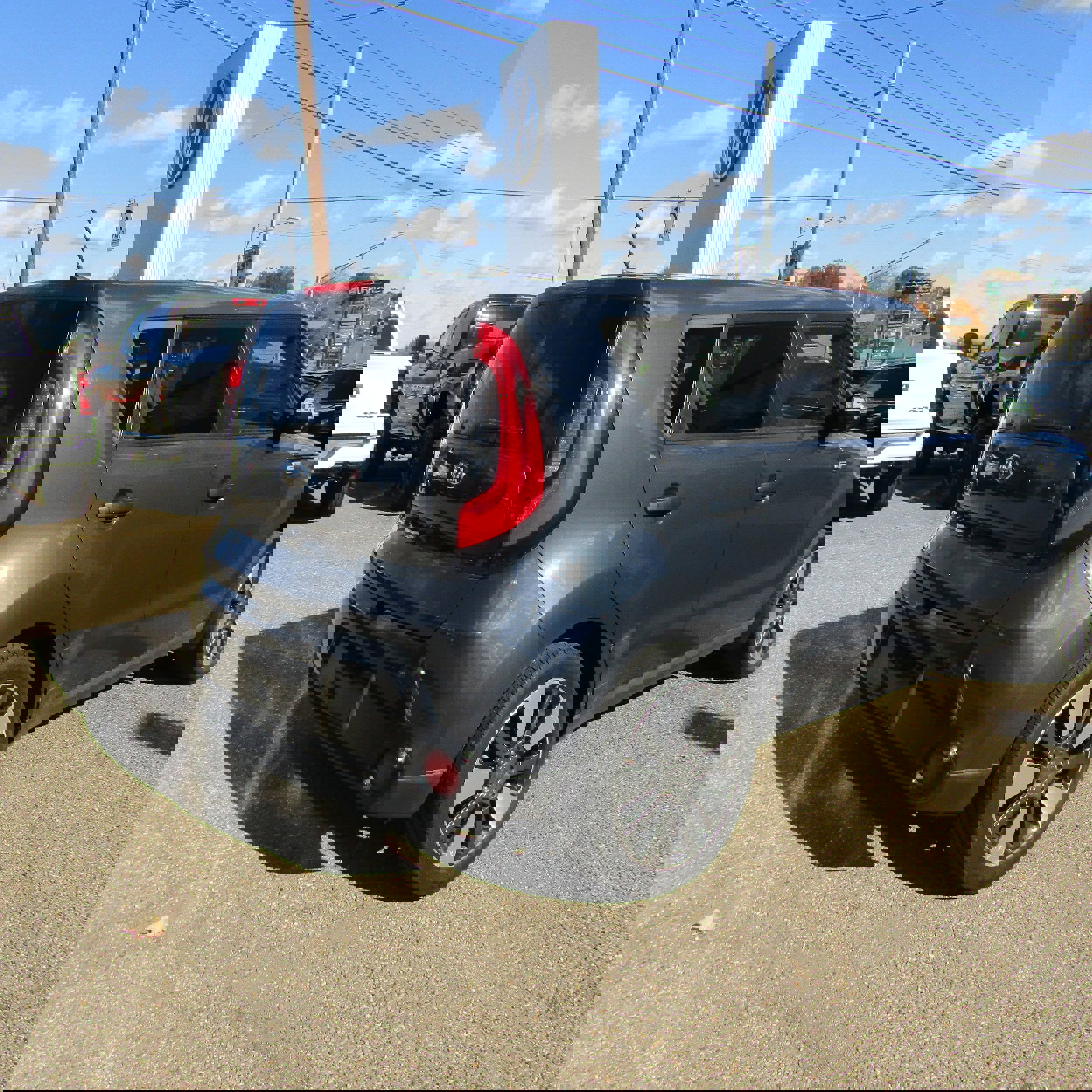 Used 2015 Kia Soul ! image 3