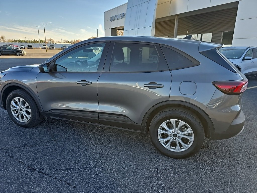 Used 2025 Ford Escape Active image 13