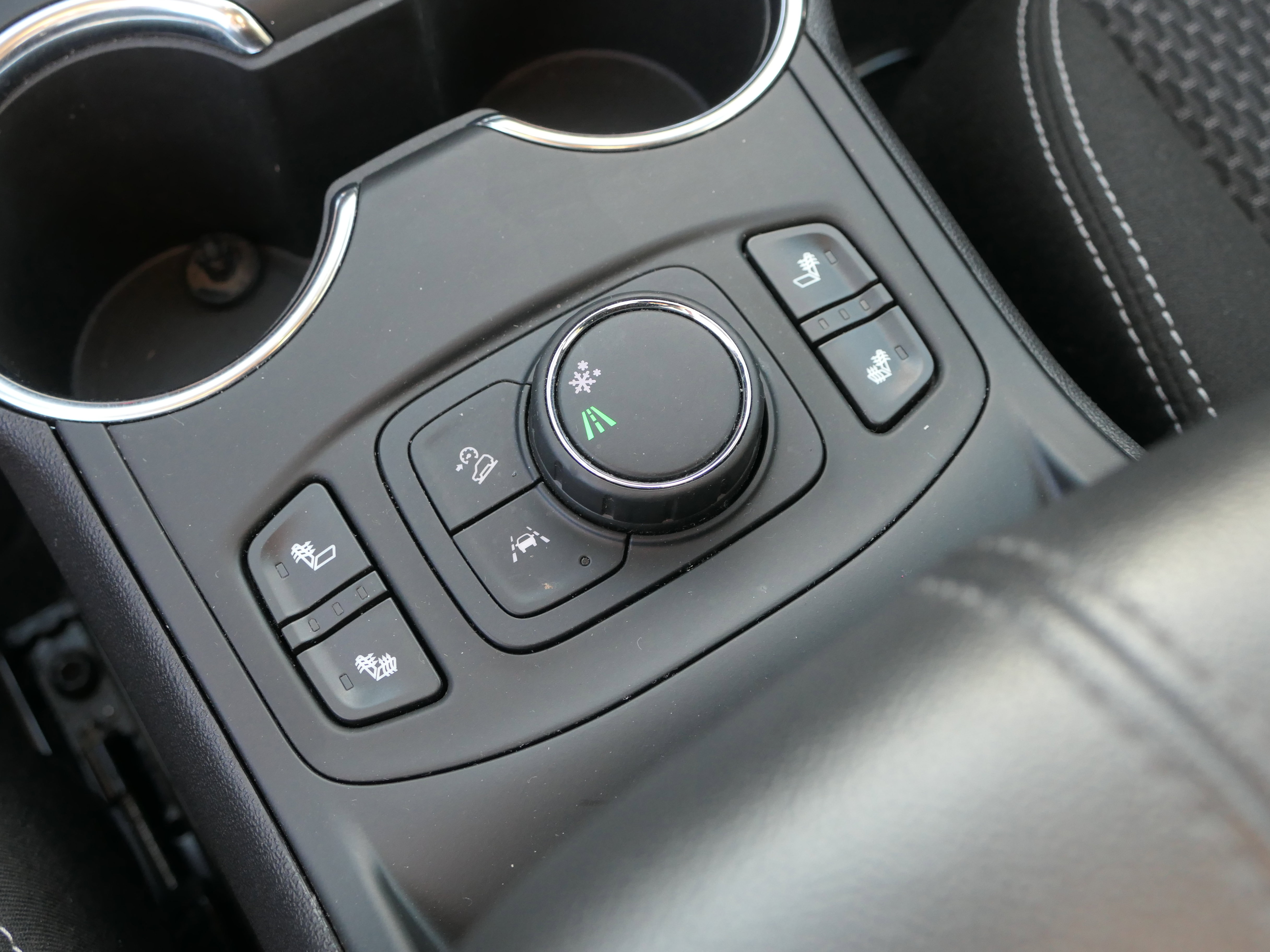 Used 2022 GMC Terrain SLE w/ Driver Convenience Package image 21