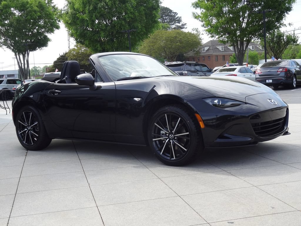 New 2026 MAZDA MX-5 Miata Grand Touring w/ Weather Package RWD image 2
