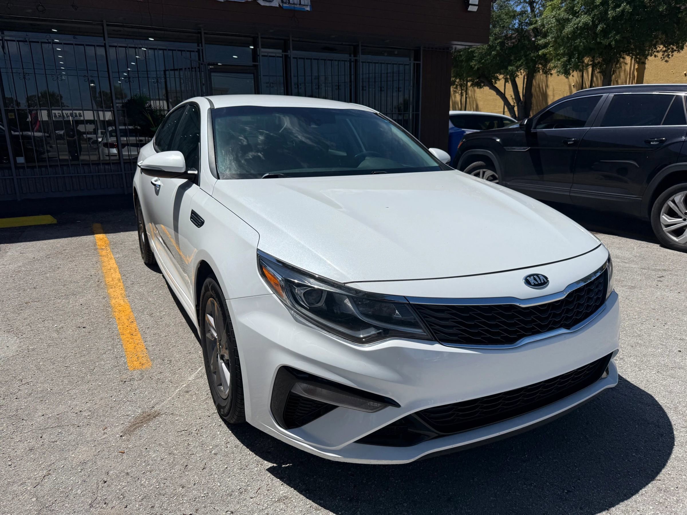 Used 2020 Kia Optima LX FWD image 3