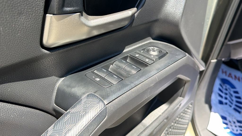 Used 2025 Toyota Tacoma TRD Off-Road image 11