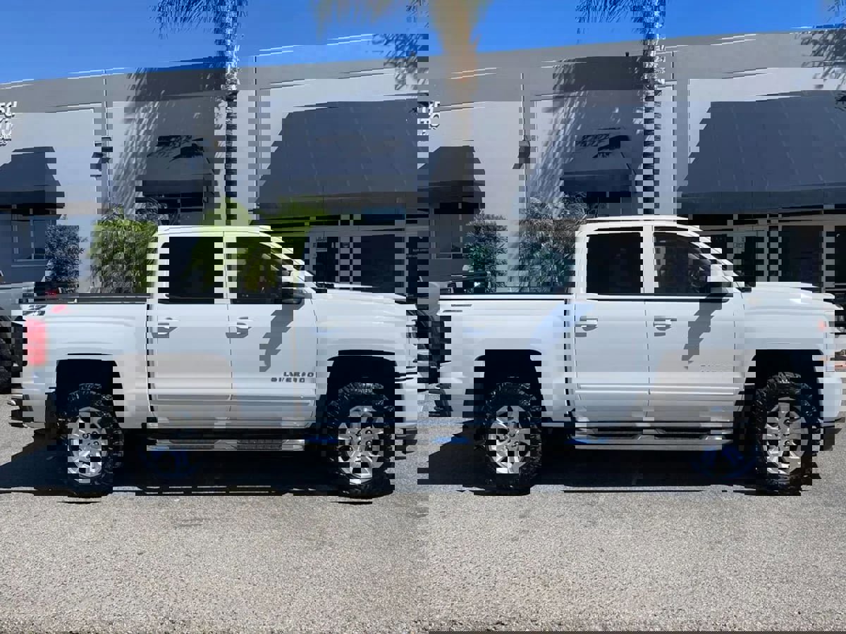 Used 2017 Chevrolet Silverado 1500 LT w/ All Star Edition image 4