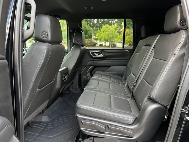 Used 2023 Chevrolet Suburban LT AWD/4WD image 16