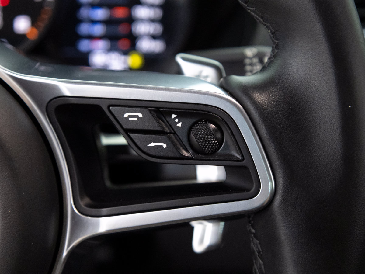 Certified 2024 Porsche 718 Cayman RWD image 25