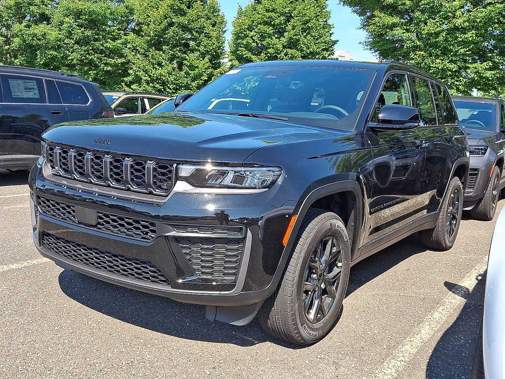 New 2026 Jeep Grand Cherokee Altitude
