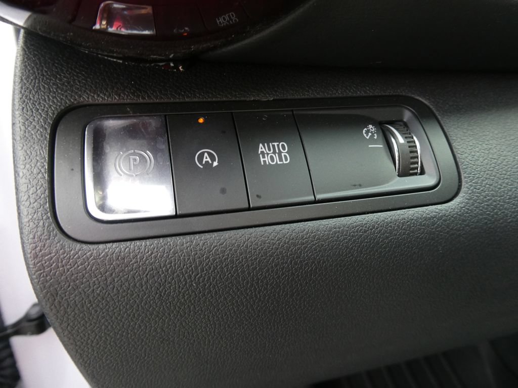 Certified 2026 Chevrolet Equinox RS w/ Convenience Package III FWD image 27