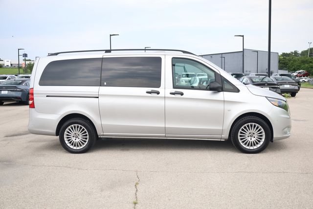 Used 2023 Mercedes-Benz Metris Passenger image 3