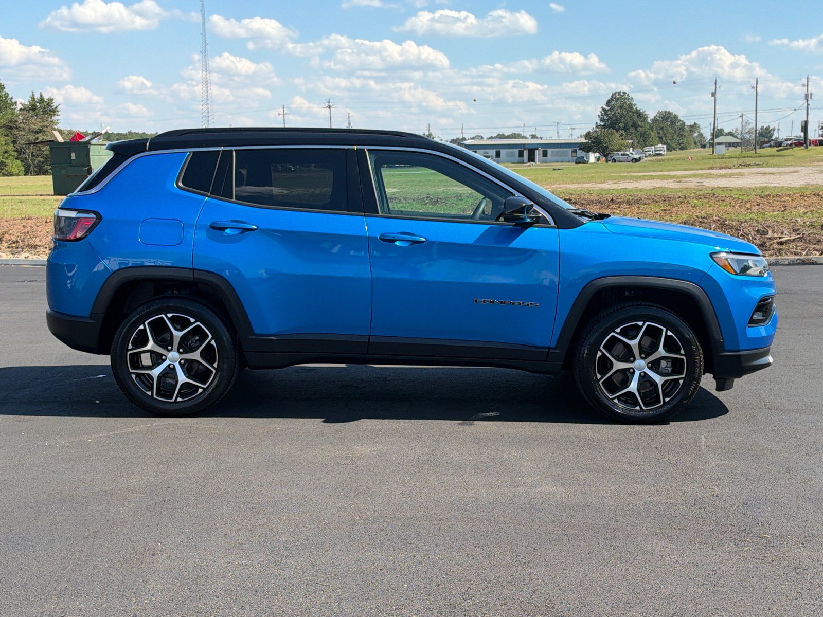 Used 2024 Jeep Compass Limited AWD/4WD image 4