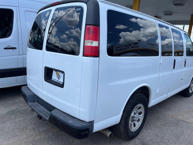 Used 2010 Chevrolet Express 1500 w/ Power Package image 4
