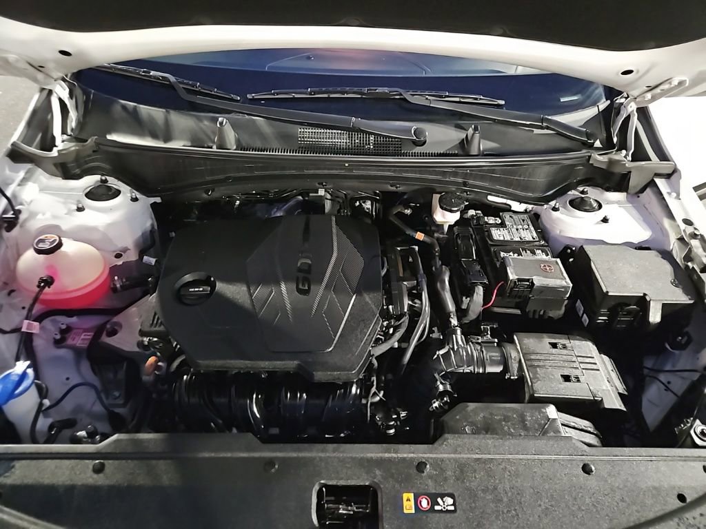 Used 2024 Kia Sportage EX image 13